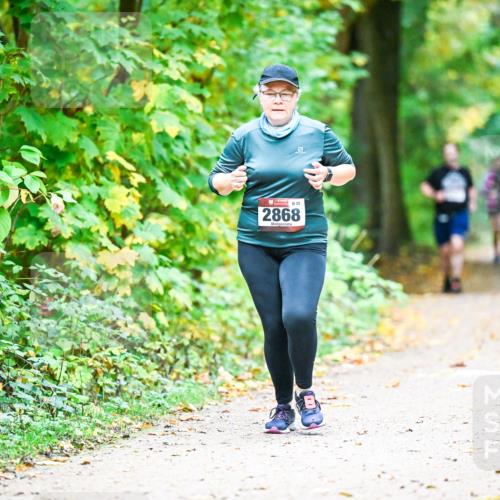 12.10.2025 - Bramfelder Halbmarathon 2025 Dr. Thomas Lammeyer http://msf.ph/oto/9343774 12.10.2025 10:00:13 Laufen 32, 2868 meine-sportfotos.de