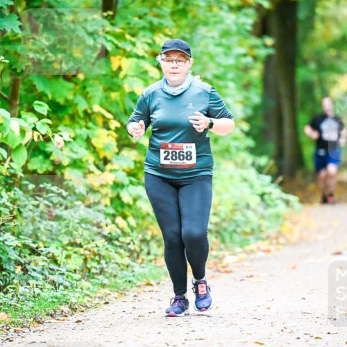 12.10.2025 - Bramfelder Halbmarathon 2025 Dr. Thomas Lammeyer http://msf.ph/oto/9343779 12.10.2025 10:00:14 Laufen 32, 2868 meine-sportfotos.de