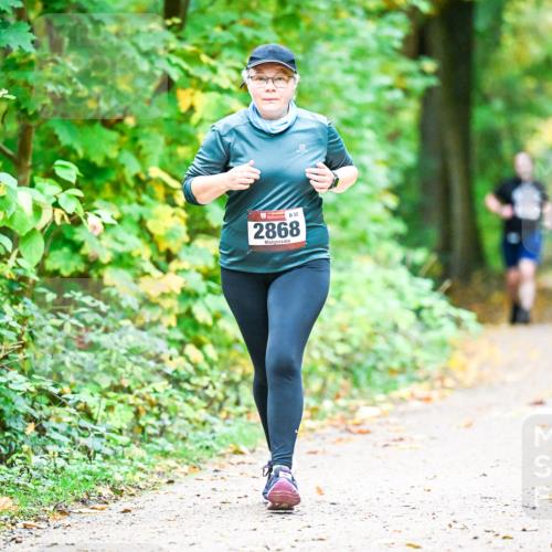 12.10.2025 - Bramfelder Halbmarathon 2025 Dr. Thomas Lammeyer http://msf.ph/oto/9343780 12.10.2025 10:00:14 Laufen 32, 2868 meine-sportfotos.de