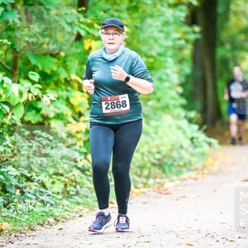 12.10.2025 - Bramfelder Halbmarathon 2025 Dr. Thomas Lammeyer http://msf.ph/oto/9343782 12.10.2025 10:00:14 Laufen 32, 2868 meine-sportfotos.de