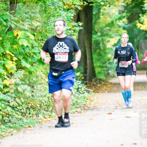 12.10.2025 - Bramfelder Halbmarathon 2025 Dr. Thomas Lammeyer http://msf.ph/oto/9343793 12.10.2025 10:00:25 Laufen 2637, 2809, 275 meine-sportfotos.de