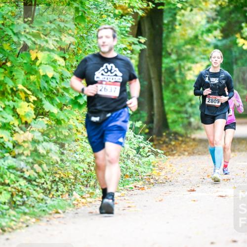 12.10.2025 - Bramfelder Halbmarathon 2025 Dr. Thomas Lammeyer http://msf.ph/oto/9343794 12.10.2025 10:00:26 Laufen 2637, 2750, 2809 meine-sportfotos.de