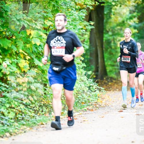 12.10.2025 - Bramfelder Halbmarathon 2025 Dr. Thomas Lammeyer http://msf.ph/oto/9343797 12.10.2025 10:00:26 Laufen 2637, 2809, 2750, 12 meine-sportfotos.de