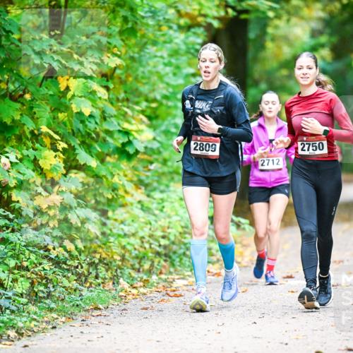 12.10.2025 - Bramfelder Halbmarathon 2025 Dr. Thomas Lammeyer http://msf.ph/oto/9343813 12.10.2025 10:00:29 Laufen 2809, 2712, 2750 meine-sportfotos.de