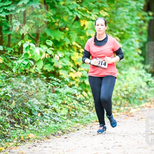 12.10.2025 - Bramfelder Halbmarathon 2025 Dr. Thomas Lammeyer http://msf.ph/oto/9343866 12.10.2025 10:01:02 Laufen 14 meine-sportfotos.de