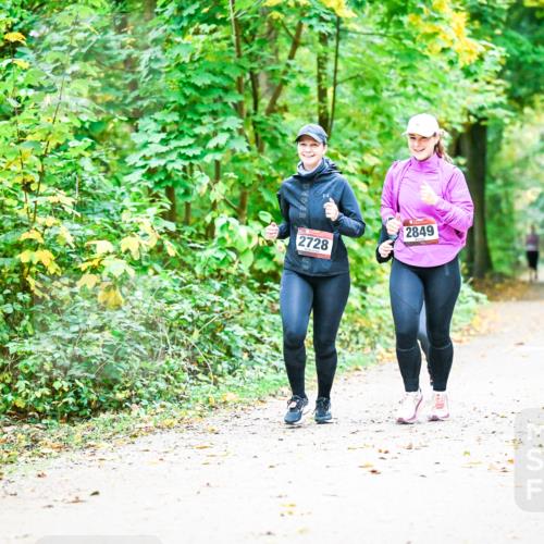 12.10.2025 - Bramfelder Halbmarathon 2025 Dr. Thomas Lammeyer http://msf.ph/oto/9343916 12.10.2025 10:01:21 Laufen 2728, 2849 meine-sportfotos.de