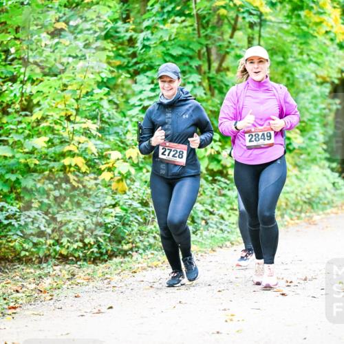 12.10.2025 - Bramfelder Halbmarathon 2025 Dr. Thomas Lammeyer http://msf.ph/oto/9343924 12.10.2025 10:01:22 Laufen 20, 2728, 20, 2849 meine-sportfotos.de