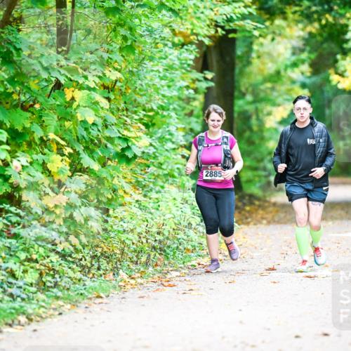12.10.2025 - Bramfelder Halbmarathon 2025 Dr. Thomas Lammeyer http://msf.ph/oto/9343932 12.10.2025 10:01:40 Laufen 2885 meine-sportfotos.de