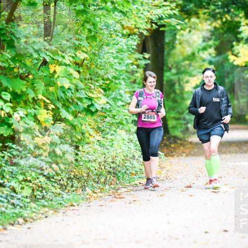 12.10.2025 - Bramfelder Halbmarathon 2025 Dr. Thomas Lammeyer http://msf.ph/oto/9343933 12.10.2025 10:01:40 Laufen 2885 meine-sportfotos.de