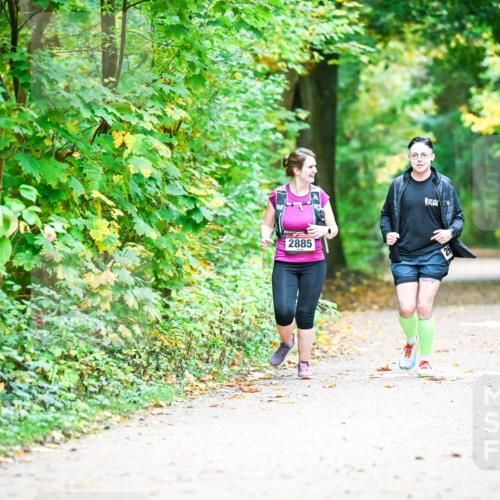 12.10.2025 - Bramfelder Halbmarathon 2025 Dr. Thomas Lammeyer http://msf.ph/oto/9343935 12.10.2025 10:01:41 Laufen 2885 meine-sportfotos.de