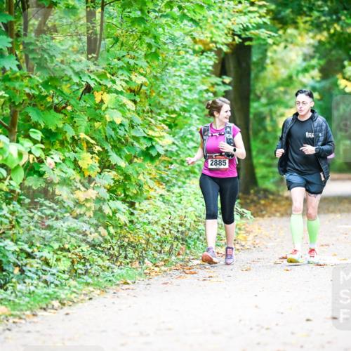 12.10.2025 - Bramfelder Halbmarathon 2025 Dr. Thomas Lammeyer http://msf.ph/oto/9343936 12.10.2025 10:01:41 Laufen 2885 meine-sportfotos.de