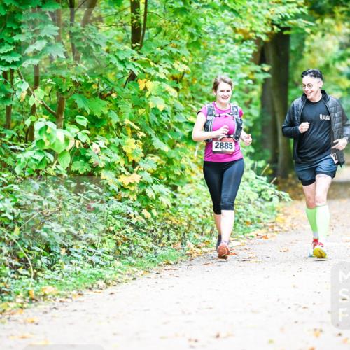 12.10.2025 - Bramfelder Halbmarathon 2025 Dr. Thomas Lammeyer http://msf.ph/oto/9343941 12.10.2025 10:01:42 Laufen 2885 meine-sportfotos.de