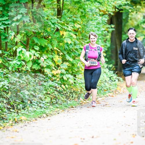 12.10.2025 - Bramfelder Halbmarathon 2025 Dr. Thomas Lammeyer http://msf.ph/oto/9343942 12.10.2025 10:01:42 Laufen 2885 meine-sportfotos.de