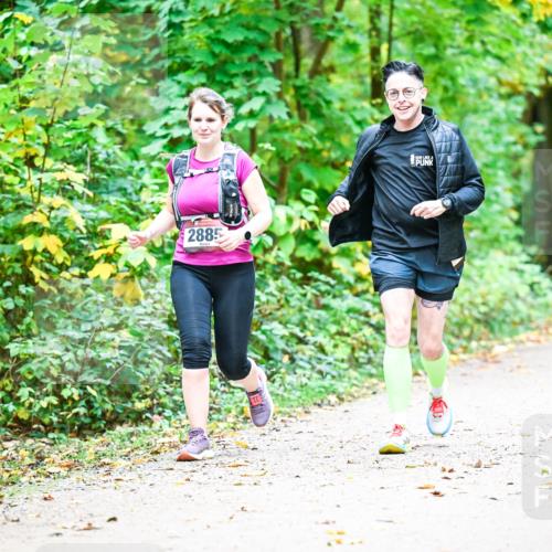 12.10.2025 - Bramfelder Halbmarathon 2025 Dr. Thomas Lammeyer http://msf.ph/oto/9343966 12.10.2025 10:01:45 Laufen 2885 meine-sportfotos.de