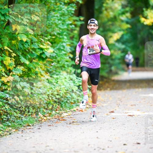 12.10.2025 - Bramfelder Halbmarathon 2025 Dr. Thomas Lammeyer http://msf.ph/oto/9343987 12.10.2025 10:01:54 Laufen 26 meine-sportfotos.de
