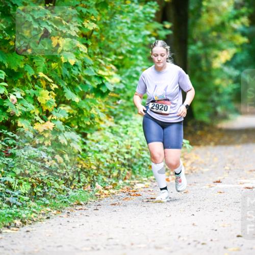 12.10.2025 - Bramfelder Halbmarathon 2025 Dr. Thomas Lammeyer http://msf.ph/oto/9344008 12.10.2025 10:02:24 Laufen 2920 meine-sportfotos.de