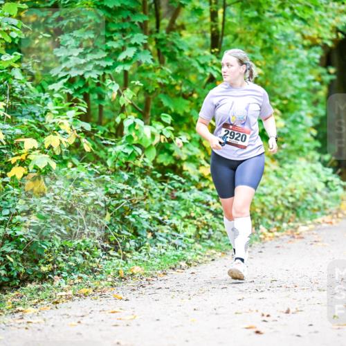 12.10.2025 - Bramfelder Halbmarathon 2025 Dr. Thomas Lammeyer http://msf.ph/oto/9344023 12.10.2025 10:02:27 Laufen 2920 meine-sportfotos.de