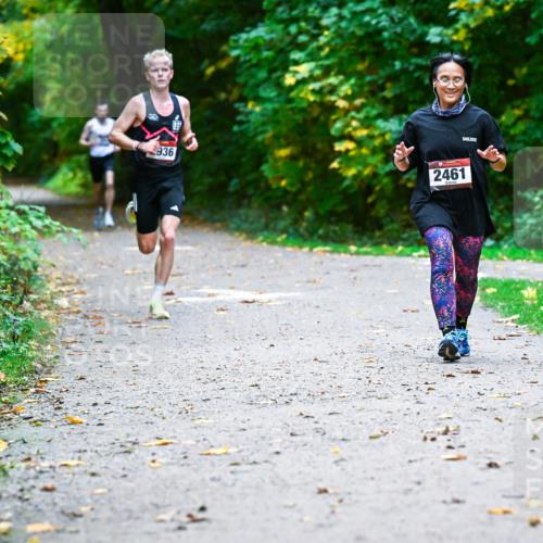 12.10.2025 - Bramfelder Halbmarathon 2025 Dr. Thomas Lammeyer http://msf.ph/oto/9344044 12.10.2025 10:03:06 Laufen 936, 2461 meine-sportfotos.de