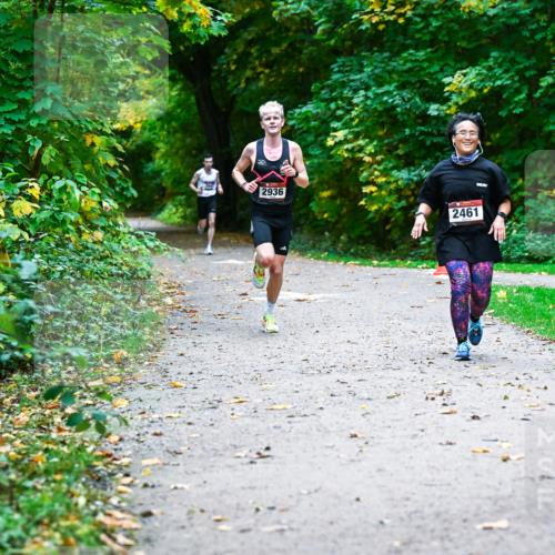 12.10.2025 - Bramfelder Halbmarathon 2025 Dr. Thomas Lammeyer http://msf.ph/oto/9344047 12.10.2025 10:03:07 Laufen 2936, 2461 meine-sportfotos.de