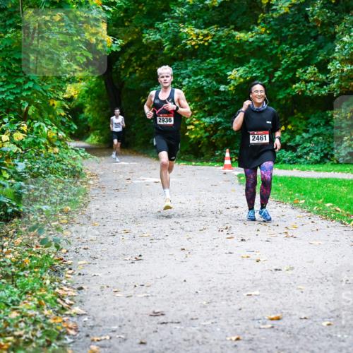 12.10.2025 - Bramfelder Halbmarathon 2025 Dr. Thomas Lammeyer http://msf.ph/oto/9344053 12.10.2025 10:03:08 Laufen 2936, 2461 meine-sportfotos.de