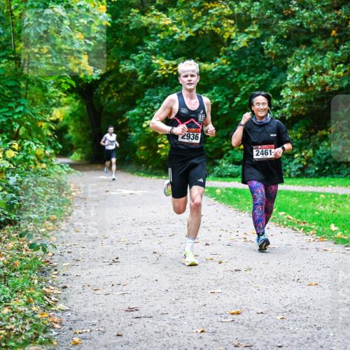 12.10.2025 - Bramfelder Halbmarathon 2025 Dr. Thomas Lammeyer http://msf.ph/oto/9344061 12.10.2025 10:03:09 Laufen 2936, 2461 meine-sportfotos.de