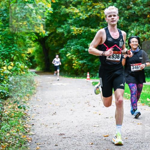 12.10.2025 - Bramfelder Halbmarathon 2025 Dr. Thomas Lammeyer http://msf.ph/oto/9344066 12.10.2025 10:03:09 Laufen 2936, 2461 meine-sportfotos.de