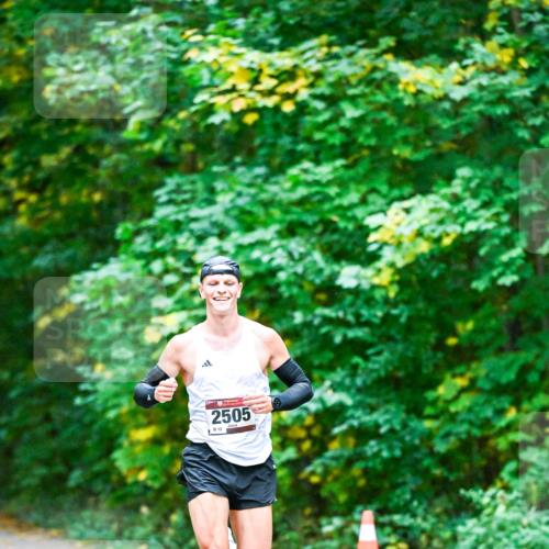 12.10.2025 - Bramfelder Halbmarathon 2025 Dr. Thomas Lammeyer http://msf.ph/oto/9344154 12.10.2025 10:04:53 Laufen 2505, 8, 12 meine-sportfotos.de
