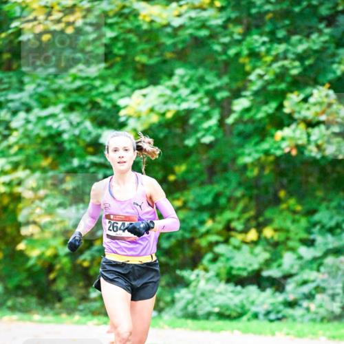 12.10.2025 - Bramfelder Halbmarathon 2025 Dr. Thomas Lammeyer http://msf.ph/oto/9344172 12.10.2025 10:05:43 Laufen 2647 meine-sportfotos.de