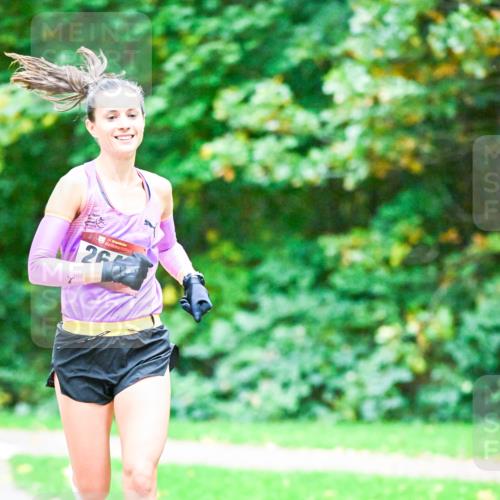 12.10.2025 - Bramfelder Halbmarathon 2025 Dr. Thomas Lammeyer http://msf.ph/oto/9344179 12.10.2025 10:05:44 Laufen 26 meine-sportfotos.de