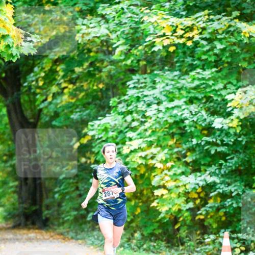 12.10.2025 - Bramfelder Halbmarathon 2025 Dr. Thomas Lammeyer http://msf.ph/oto/9344186 12.10.2025 10:06:30 Laufen 287 meine-sportfotos.de
