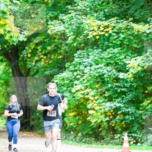 12.10.2025 - Bramfelder Halbmarathon 2025 Dr. Thomas Lammeyer http://msf.ph/oto/9344214 12.10.2025 10:07:13 Laufen 2583, 2971 meine-sportfotos.de