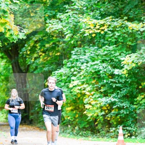 12.10.2025 - Bramfelder Halbmarathon 2025 Dr. Thomas Lammeyer http://msf.ph/oto/9344216 12.10.2025 10:07:13 Laufen 2971, 583 meine-sportfotos.de