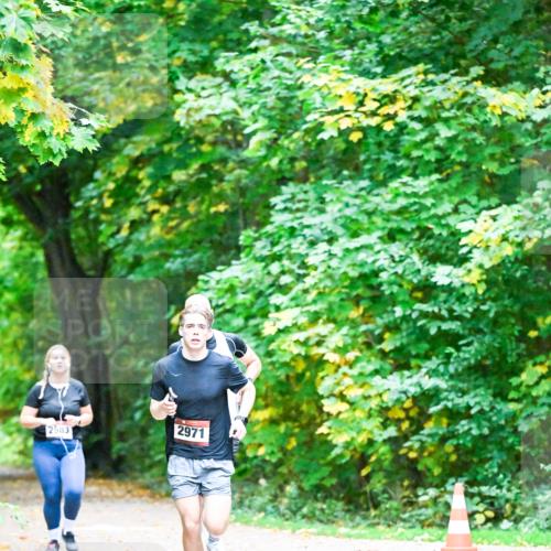 12.10.2025 - Bramfelder Halbmarathon 2025 Dr. Thomas Lammeyer http://msf.ph/oto/9344218 12.10.2025 10:07:13 Laufen 2583, 2971 meine-sportfotos.de