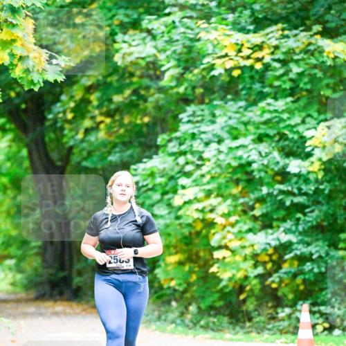 12.10.2025 - Bramfelder Halbmarathon 2025 Dr. Thomas Lammeyer http://msf.ph/oto/9344245 12.10.2025 10:07:20 Laufen 2563, 4 meine-sportfotos.de