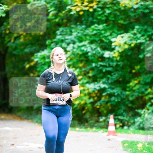 12.10.2025 - Bramfelder Halbmarathon 2025 Dr. Thomas Lammeyer http://msf.ph/oto/9344261 12.10.2025 10:07:22 Laufen 1583, 48 meine-sportfotos.de