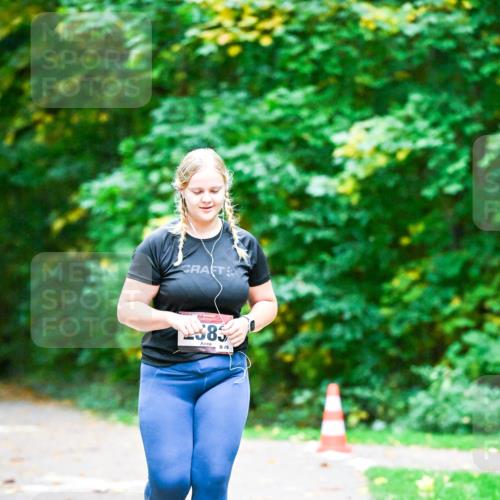 12.10.2025 - Bramfelder Halbmarathon 2025 Dr. Thomas Lammeyer http://msf.ph/oto/9344266 12.10.2025 10:07:23 Laufen 1383, 8 meine-sportfotos.de
