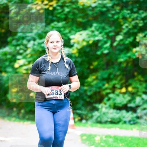 12.10.2025 - Bramfelder Halbmarathon 2025 Dr. Thomas Lammeyer http://msf.ph/oto/9344272 12.10.2025 10:07:23 Laufen 2583, 48 meine-sportfotos.de