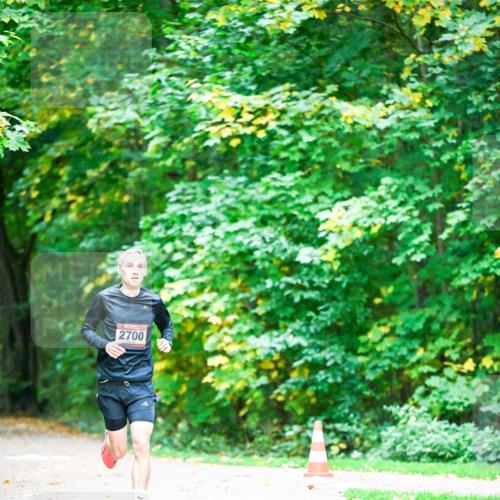 12.10.2025 - Bramfelder Halbmarathon 2025 Dr. Thomas Lammeyer http://msf.ph/oto/9344285 12.10.2025 10:08:09 Laufen 2700 meine-sportfotos.de