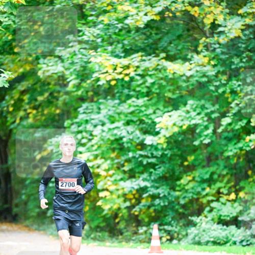 12.10.2025 - Bramfelder Halbmarathon 2025 Dr. Thomas Lammeyer http://msf.ph/oto/9344288 12.10.2025 10:08:09 Laufen 2700 meine-sportfotos.de