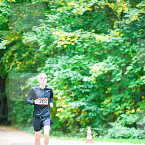 12.10.2025 - Bramfelder Halbmarathon 2025 Dr. Thomas Lammeyer http://msf.ph/oto/9344289 12.10.2025 10:08:09 Laufen 2700 meine-sportfotos.de