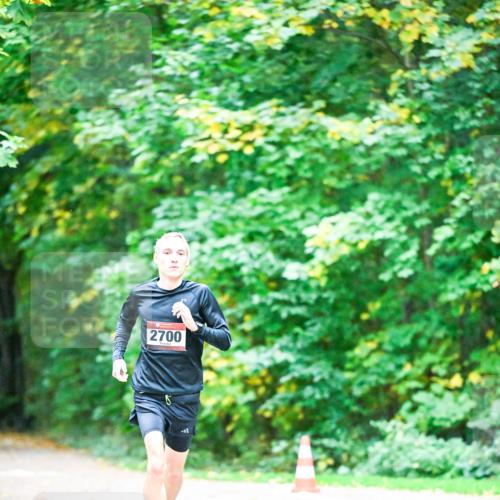 12.10.2025 - Bramfelder Halbmarathon 2025 Dr. Thomas Lammeyer http://msf.ph/oto/9344292 12.10.2025 10:08:10 Laufen 2700 meine-sportfotos.de