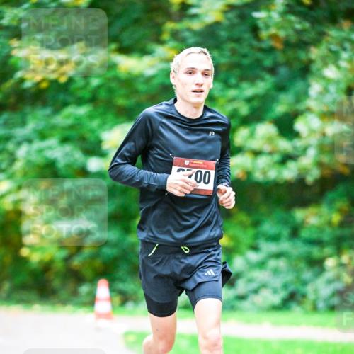 12.10.2025 - Bramfelder Halbmarathon 2025 Dr. Thomas Lammeyer http://msf.ph/oto/9344305 12.10.2025 10:08:11 Laufen 700 meine-sportfotos.de