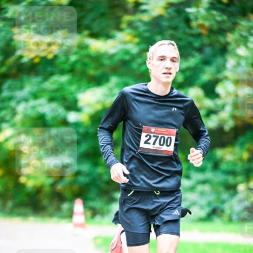 12.10.2025 - Bramfelder Halbmarathon 2025 Dr. Thomas Lammeyer http://msf.ph/oto/9344306 12.10.2025 10:08:12 Laufen 34, 2700 meine-sportfotos.de
