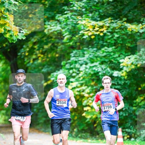 12.10.2025 - Bramfelder Halbmarathon 2025 Dr. Thomas Lammeyer http://msf.ph/oto/9344330 12.10.2025 10:08:27 Laufen 15, 2554, 2759 meine-sportfotos.de