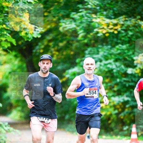 12.10.2025 - Bramfelder Halbmarathon 2025 Dr. Thomas Lammeyer http://msf.ph/oto/9344338 12.10.2025 10:08:28 Laufen 40, 554, 97 meine-sportfotos.de