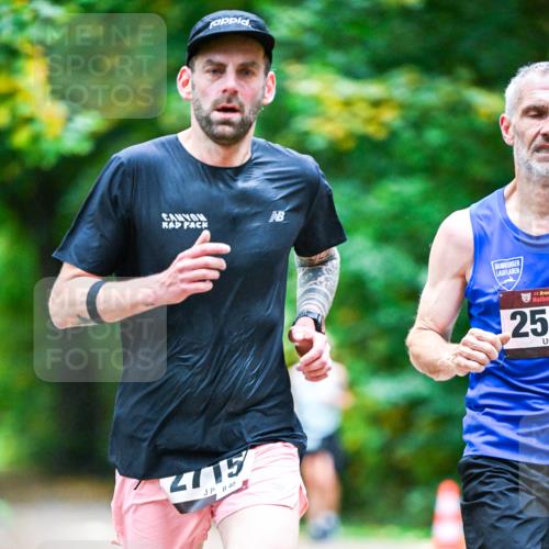 12.10.2025 - Bramfelder Halbmarathon 2025 Dr. Thomas Lammeyer http://msf.ph/oto/9344350 12.10.2025 10:08:30 Laufen 4015, 40, 34, 25 meine-sportfotos.de