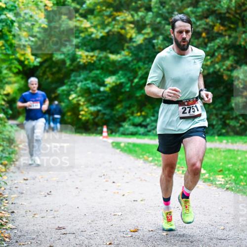 12.10.2025 - Bramfelder Halbmarathon 2025 Dr. Thomas Lammeyer http://msf.ph/oto/9344404 12.10.2025 10:09:06 Laufen 2751 meine-sportfotos.de