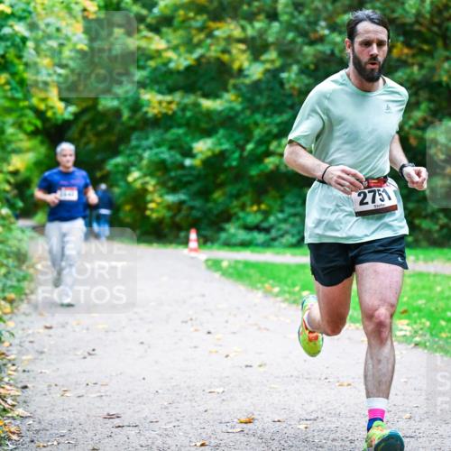 12.10.2025 - Bramfelder Halbmarathon 2025 Dr. Thomas Lammeyer http://msf.ph/oto/9344405 12.10.2025 10:09:06 Laufen 2751 meine-sportfotos.de