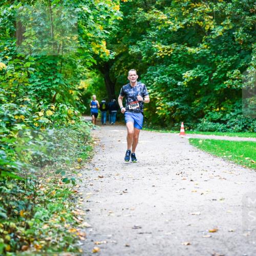 12.10.2025 - Bramfelder Halbmarathon 2025 Dr. Thomas Lammeyer http://msf.ph/oto/9344432 12.10.2025 10:09:16 Laufen 2969 meine-sportfotos.de