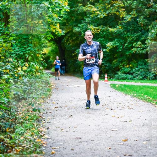 12.10.2025 - Bramfelder Halbmarathon 2025 Dr. Thomas Lammeyer http://msf.ph/oto/9344439 12.10.2025 10:09:18 Laufen 2969 meine-sportfotos.de